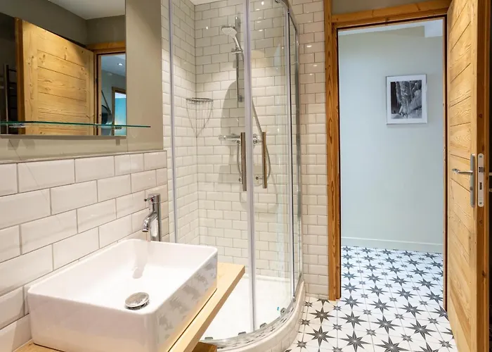 Concordia 7 - Year Apartment