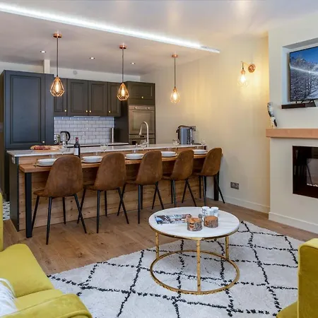 Concordia 7 - Year Apartment